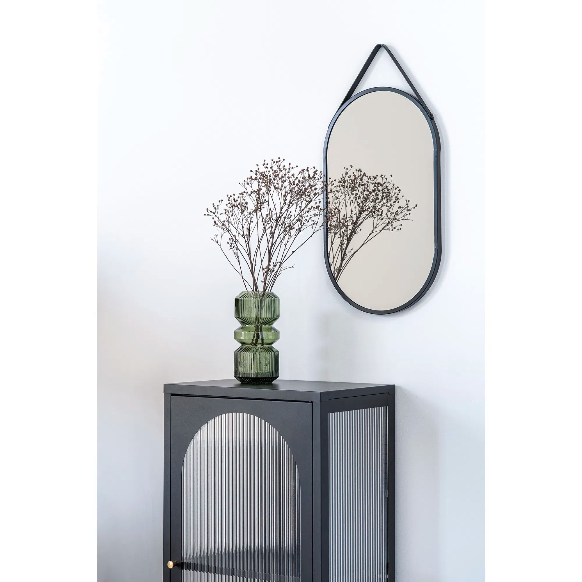 Spiegel Levanto – Hängespiegel mit schwarzem Rahmen (35×60 cm)